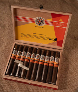 AVO Syncro Nicaragua Fogata Toro - nextCIGAR