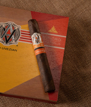 AVO Syncro Nicaragua Fogata Toro - nextCIGAR
